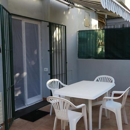 Karina, To The Beach With Terrace And Private Parking Savona Eksteriør bilde
