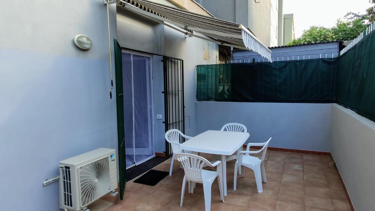 Karina, To The Beach With Terrace And Private Parking Savona Eksteriør bilde