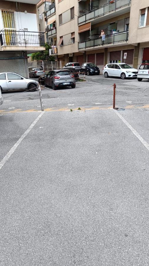 Karina, To The Beach With Terrace And Private Parking Savona Eksteriør bilde